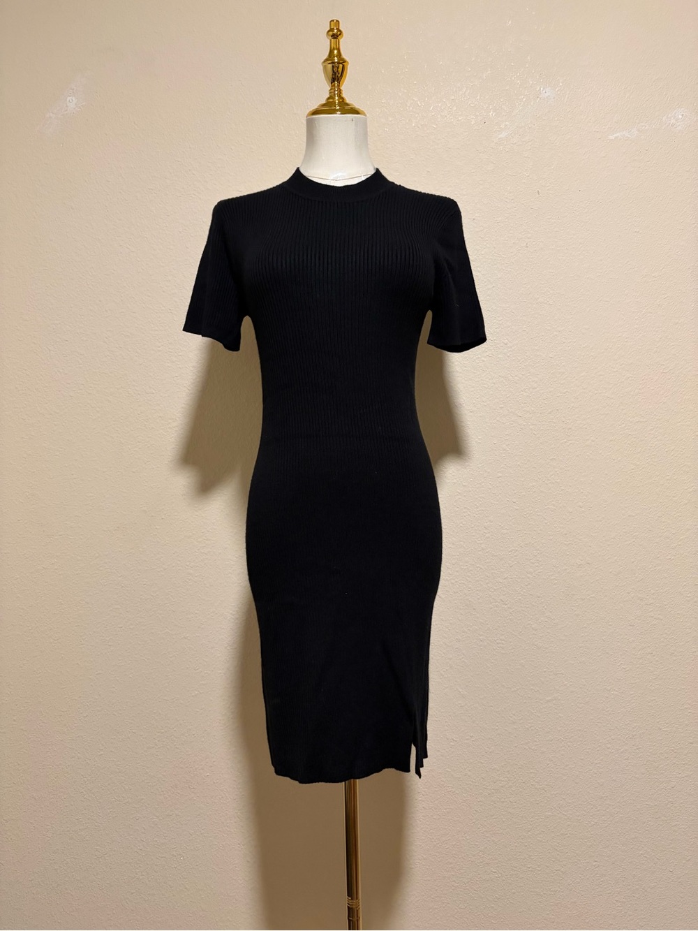 Abercrombie & Fitch Black Ribbed Short-Sleeve Midi Dress with Front Slit